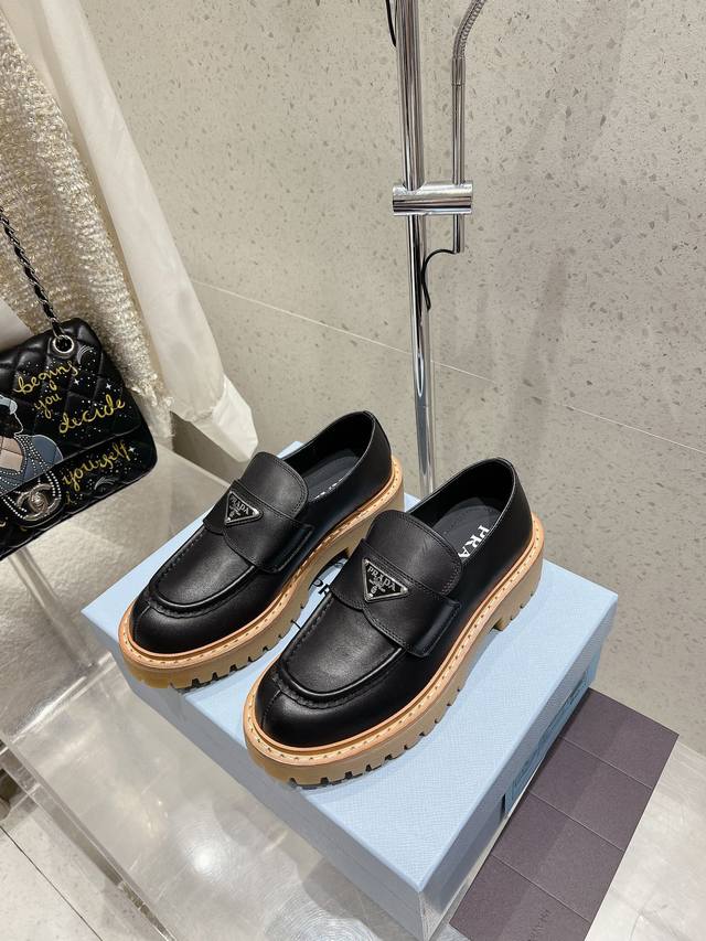 Factory Prada 24Ss Autumn And Winter Thick-Soled Triangle Logo Loafers Fashion T