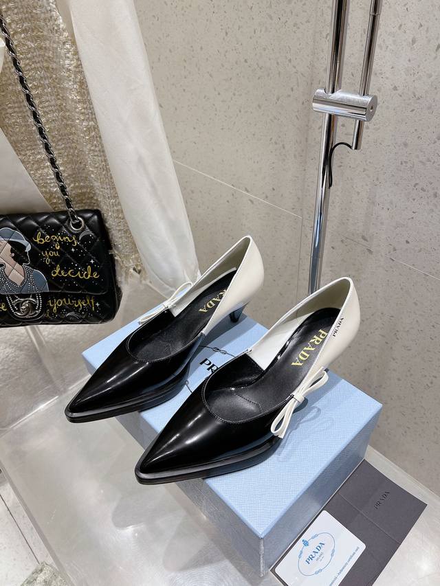Factory Prada 25Ss Early Spring New Beautiful Pointed Heels The Long-Lost Minima