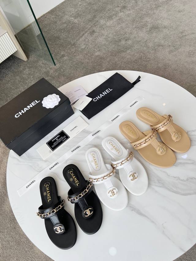 Chanel Chanel 25 Spring/Summer New Products Double C Chain Series Flip Flop Sand
