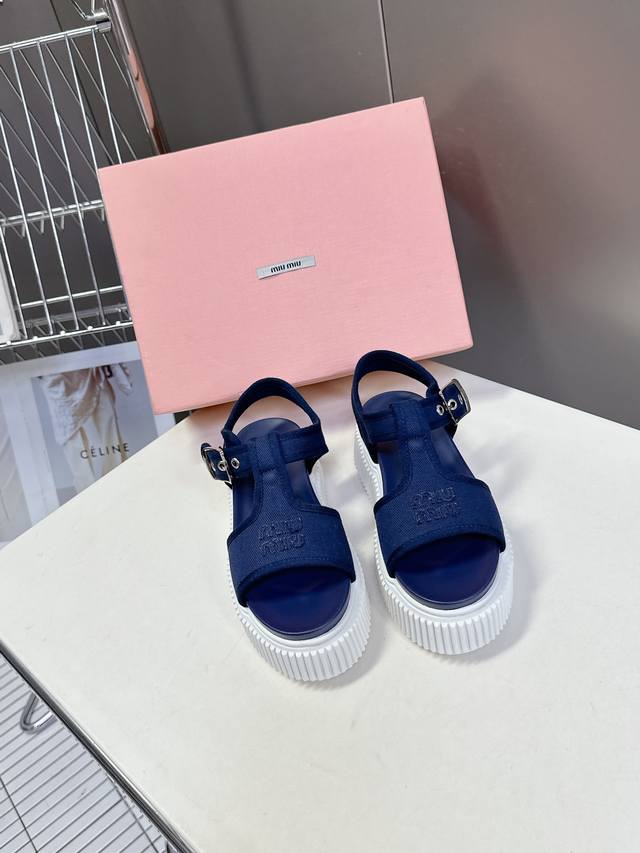 Miumiu Spring And Summer Catwalk Biscuit Sandals, Thick-Soled Shoes Simple Sport