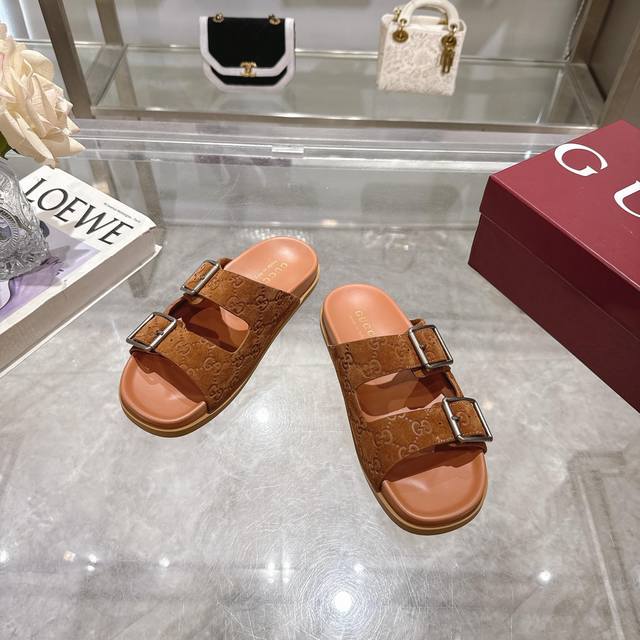 8838-5 Brown 35-42 Crafted From Premium Gg Lambskin, This Statement Shoe Combine