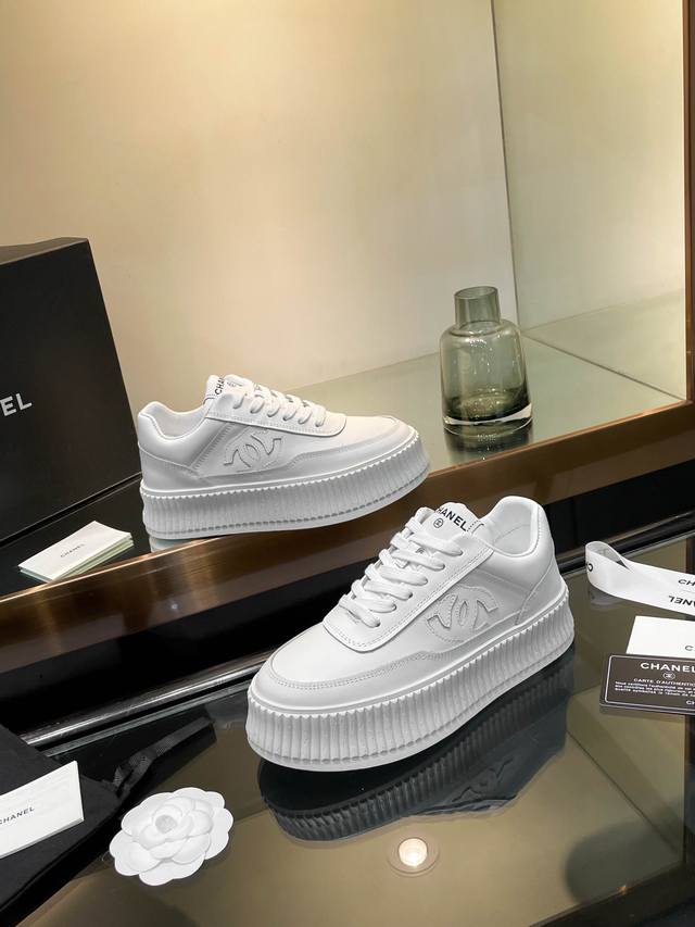 Chanel Chanel 24A Latest Full Leather Panda Color White Shoes Casual Sports Shoe