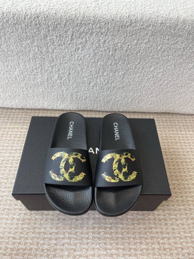 Chanel 25Ss Spring And Summer Beach Slippers Series Is Out Of Stock In Chanel Co