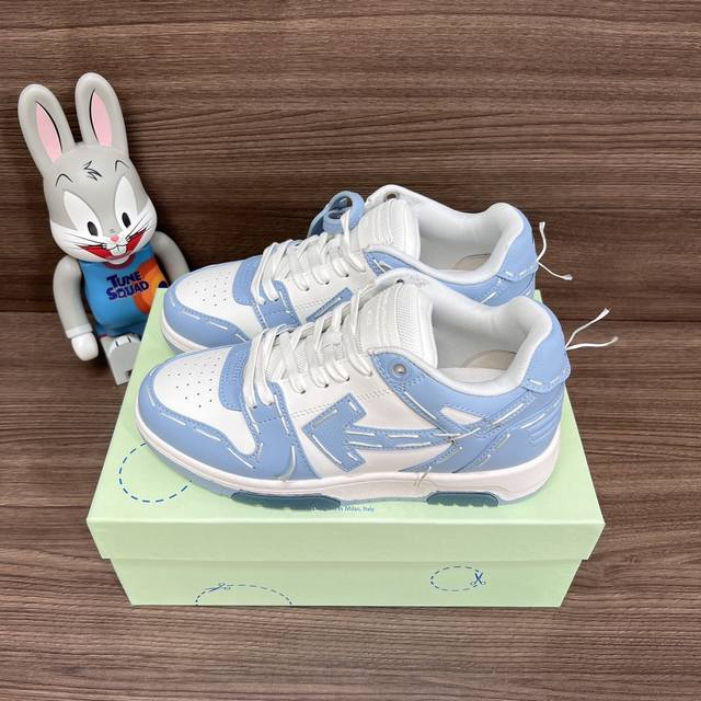 Top Version Tfboys X Off-White Round Toe Lace-Up Low-Top Sneakers For Couples. A