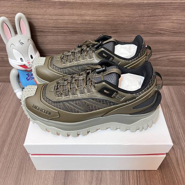 590 Top Version Moncler Trailgrip Mesh Lace-Up Round Toe Low-Top Sports Casual S