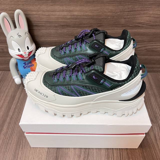 590 Top Version Moncler Trailgrip Mesh Lace-Up Round Toe Low-Top Sports Casual S