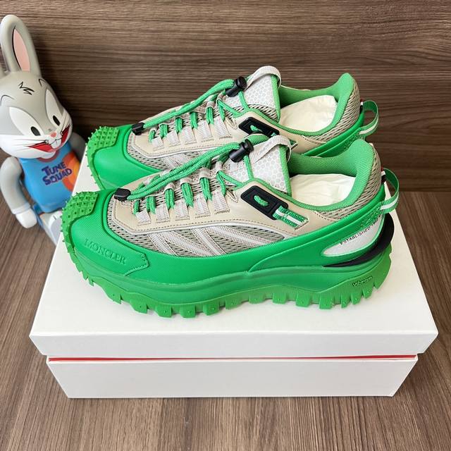 590 Top Version Moncler Trailgrip Mesh Lace-Up Round Toe Low-Top Sports Casual S