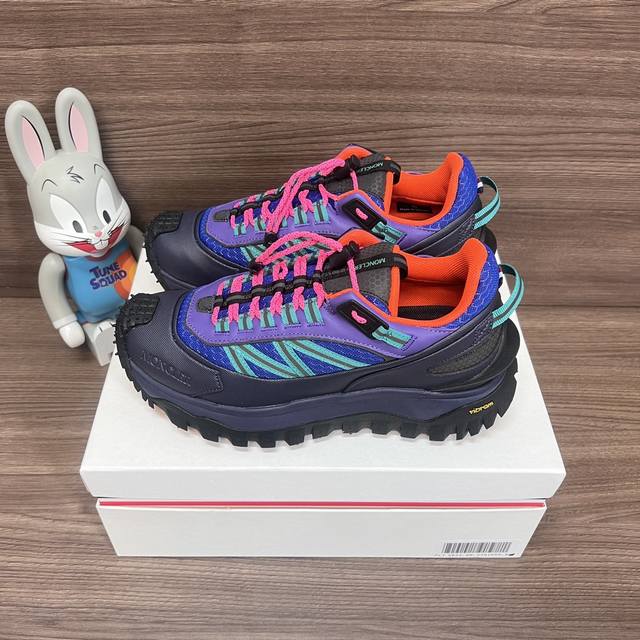 590 Top Version Moncler Trailgrip Mesh Lace-Up Round Toe Low-Top Sports Casual S