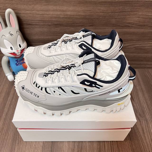 590 Top Version Moncler Trailgrip Mesh Lace-Up Round Toe Low-Top Sports Casual S
