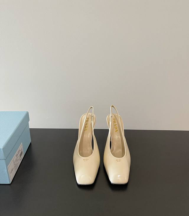 Prada Original Development And Purchasing Prada Latest Thick High Heel Small Squ