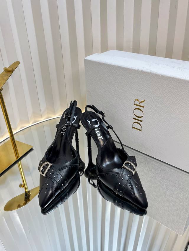 D*Ior Dior Classic Hit Series Fashion Punk Series. I Won't Tell You How Good The