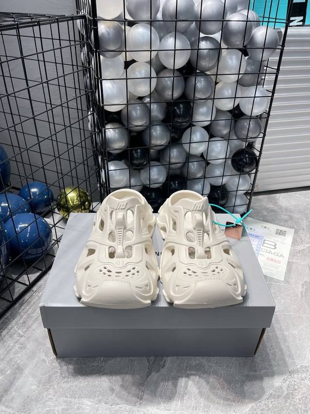 Factory French High-End Luxury Brand - Balenciaga Mold Closed Rubber Sandals Yel
