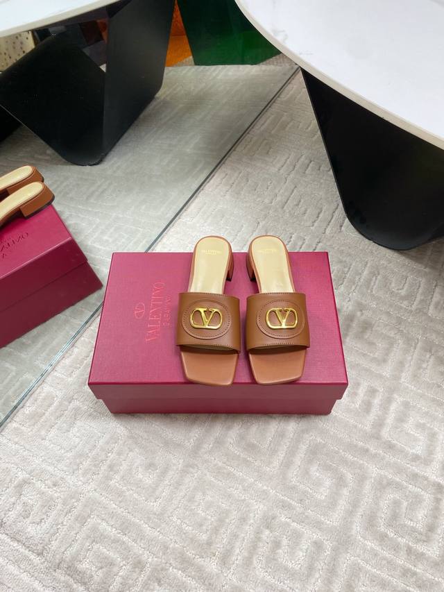 Factory Valentino Valentino 25Ss 2025 Spring And Summer New Signature Metal V Bu