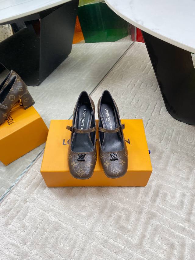 Backless Shoes Louis Lv Donkey's 2025 Spring And Summer New Swing Full Series Sq