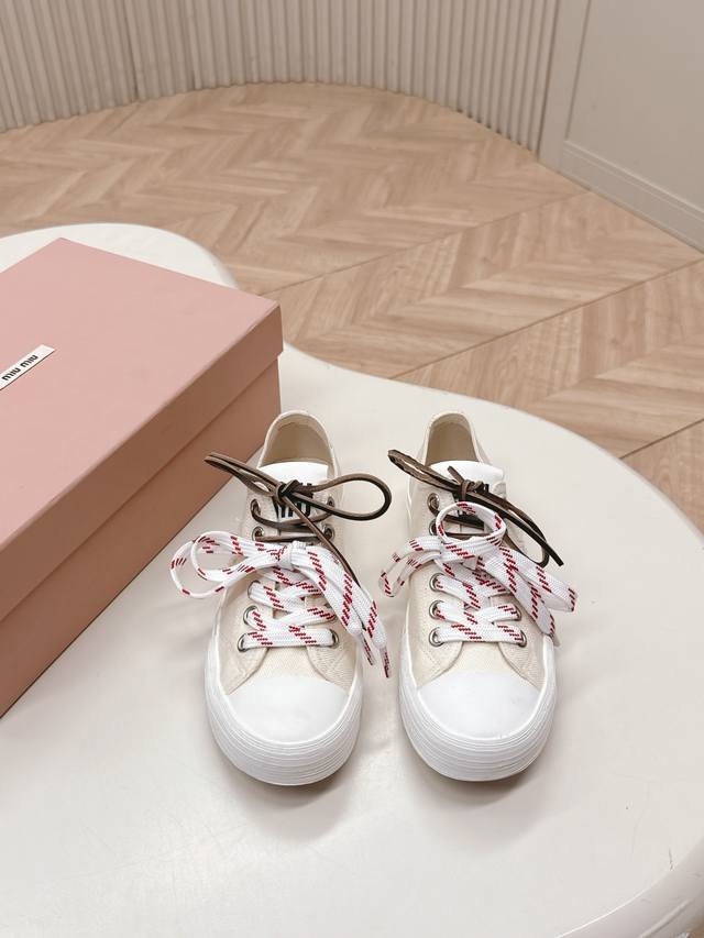 Cloth And Leather Miumiu Miu Miu 25 Spring And Summer New American Retro Style B