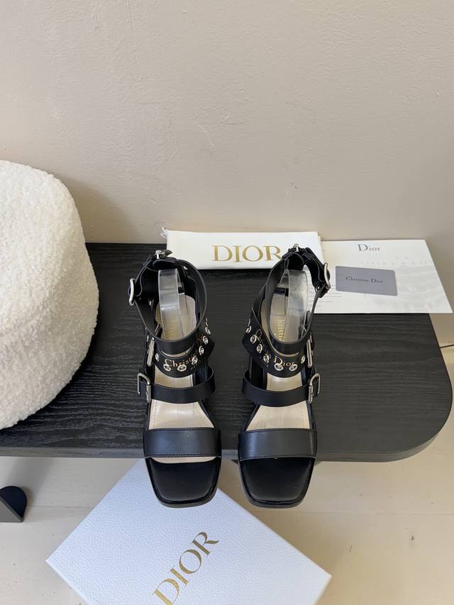 Dior's New Roman High-Heeled Sandals Are Full Of Princess Style, With Charming R