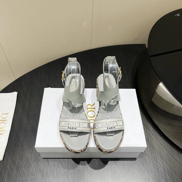 Factory: Exclusive Top Version D*Ior Dior 2025Vs Early Spring Classic Hit Fully