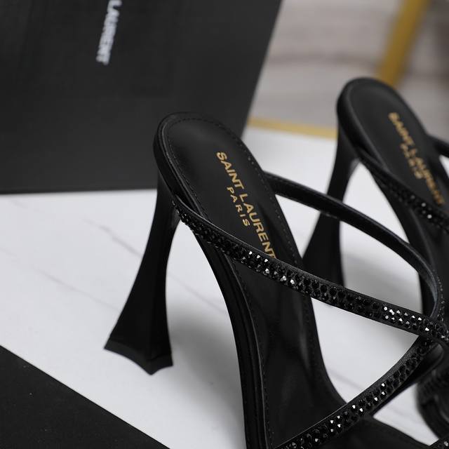 Synchronous Update Of Counters Ysl Saint Laurent Ss Summer New Fish Mouth Hot Di