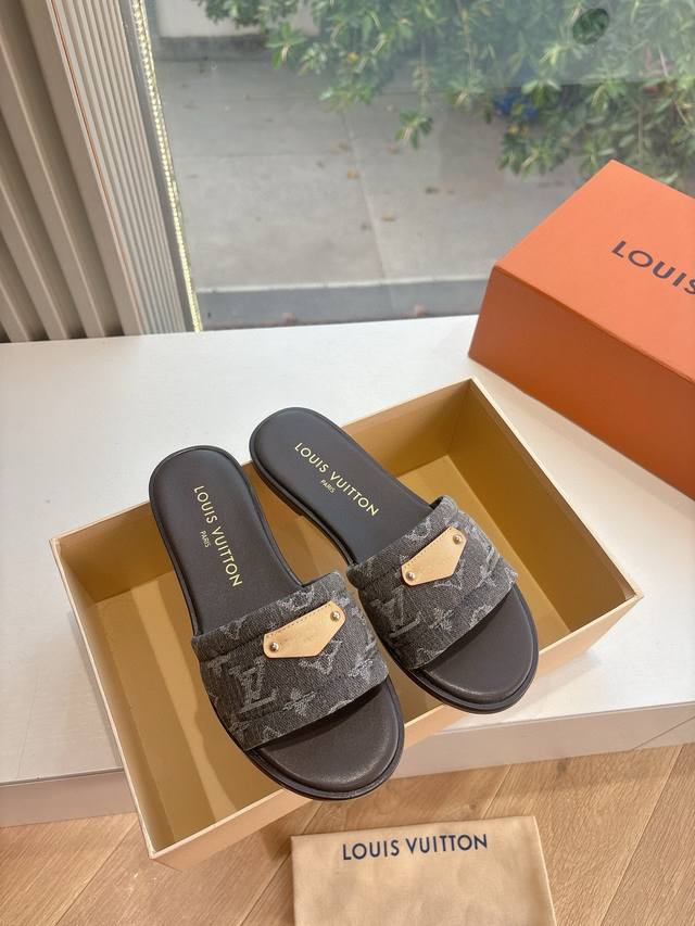 Factory G059 Wysiwyg Top Version Lv Louis Vuitton X Tm 6Am Takashi Murakami Co-B