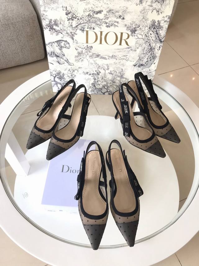 The Dior Jadore Shoes Are So Popular That People Are Queuing Up! The First Colle