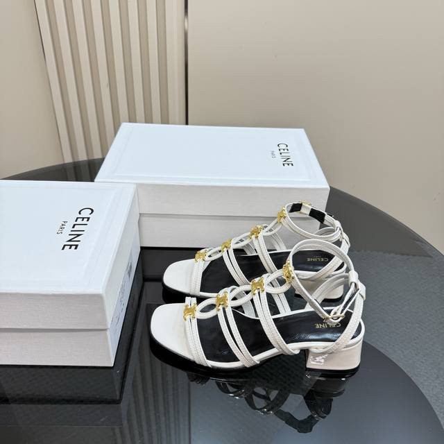2025 Celine's New Arc De Triomphe British Style Sandals Are Simple, Stylish And