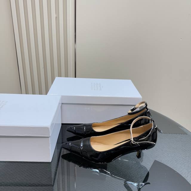 Maison Margielathis Short Heel Is So Comfortable Ss25 New Oot Dthe Folds Of Each