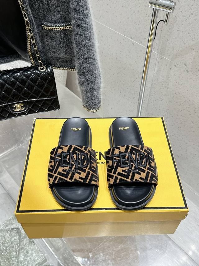Fendi 2025Ss New Feel Series Ff Monogram Double-Strap Flat Slippers Top Version