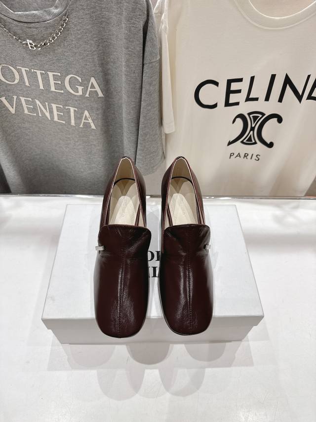 High Version Factory Phoebe Philo25Ss New F012 Simple Retro High Heels Single Sh