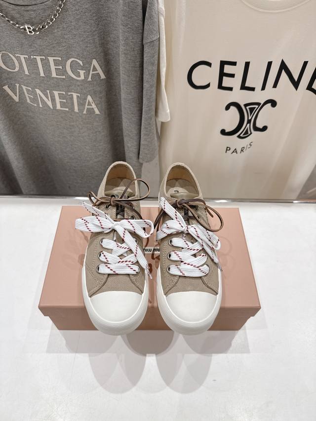 High Version Factory Miumiu*Miumiu 25Ss New Arrival~Miu 2025Ss Catwalk Style Lac