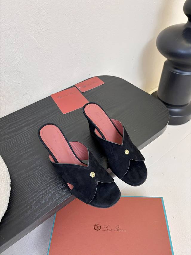 Loropiana 25Ss New Slipper Series Lp Has Always Been Designed With Comfort In Mi