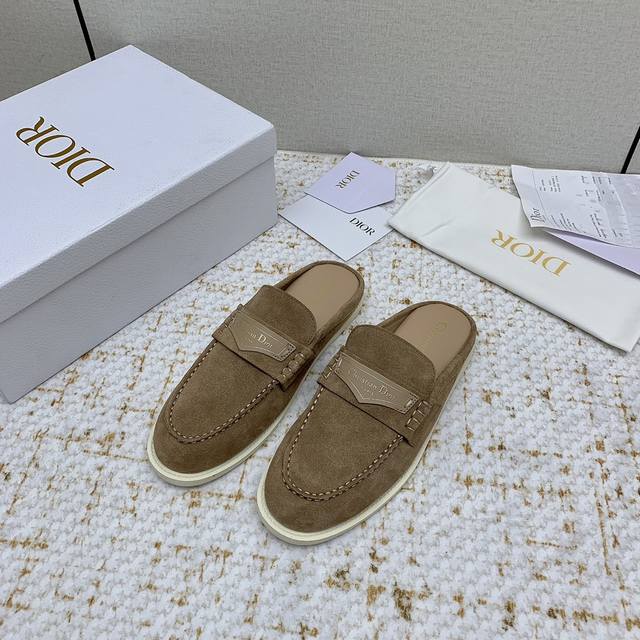 Factory High Version Dior's Early Spring New Hit Muller Slippers Are Simple, Sty