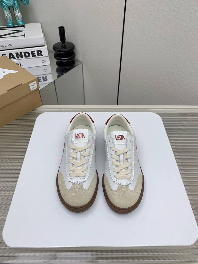 Factory High Version French Veja Classic Couple White Shoes V-Mark Lace-Up Retro