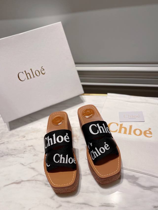 Chloe's Latest Cross-Woven Roman Lame-Heeled Slippers We Bought Them From Europe