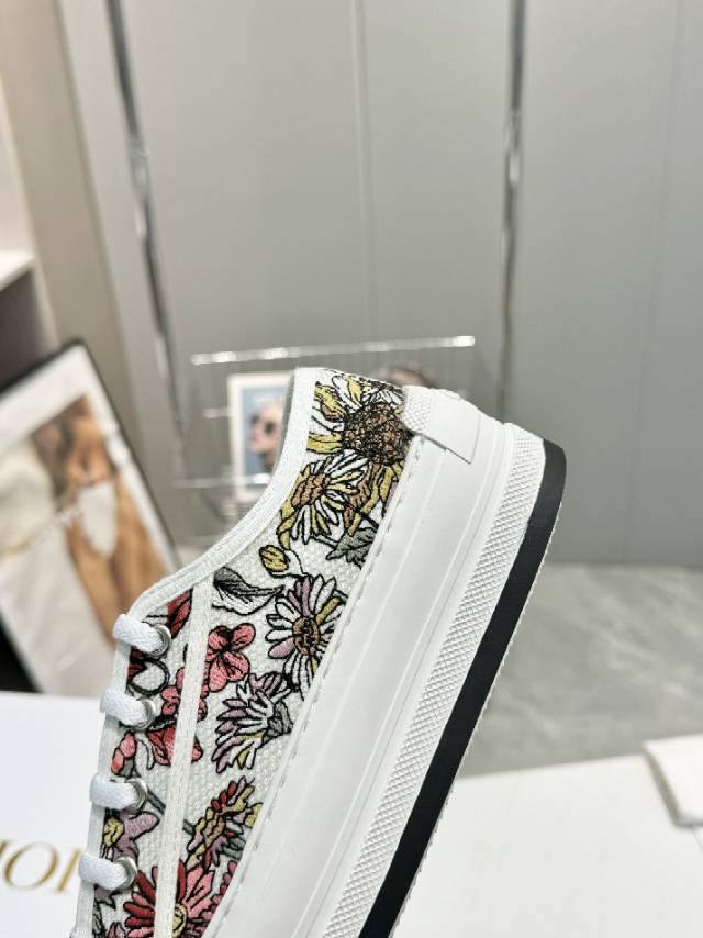 Autumn Walk 'n'dior Thick-Soled Embroidered Sneakers, Made Of Cotton Fabric, Dec