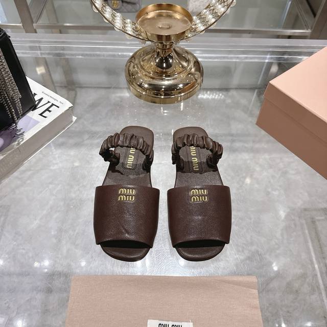 Factory Miu New Elastic Band Flat Sandals Are Super Soft And Comfortable. Super