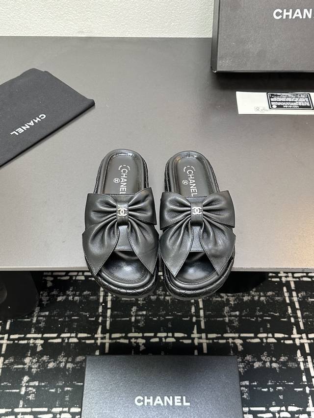 Chanel Chanel C's Small Chanel Style Thick-Soled Diamond Slippers Are A Timeless