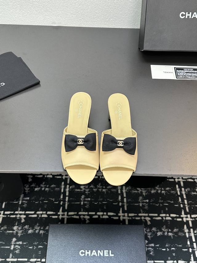 2025 Many Celebrities And Internet Celebrities Wear This Versatile Series, Which