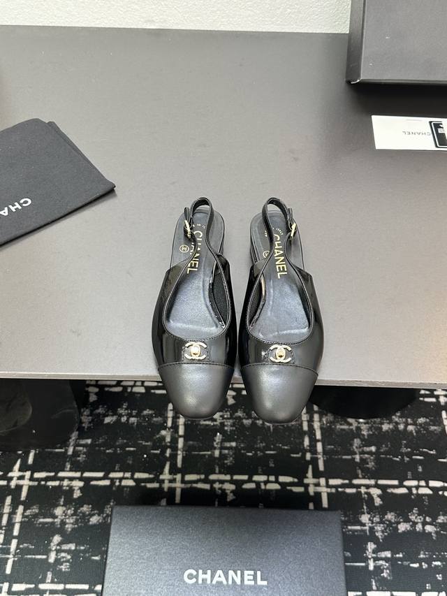 Chanel Xiao Xiang 25P New Classic Double C Thick Heel Back Color Stitching Sanda