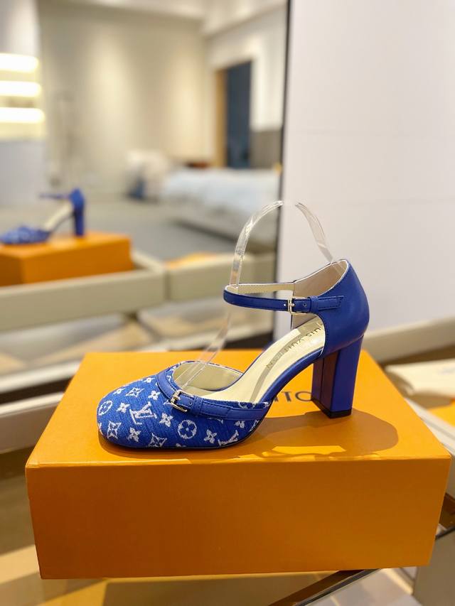 Price The Latest L Store's Latest Catwalk Slippers, The Official Website Series