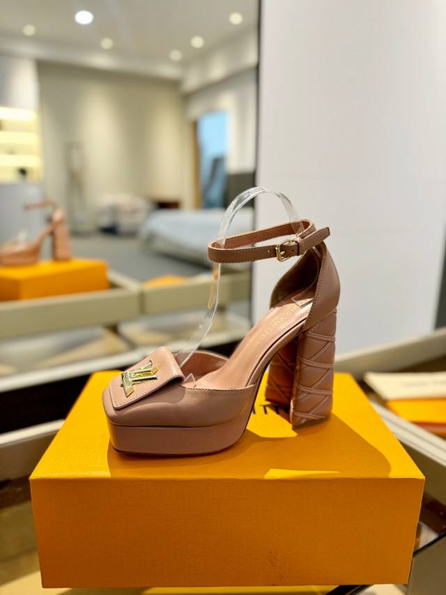 Price The Latest L-Store Counter's Latest Catwalk Sandals, Official Website Seri
