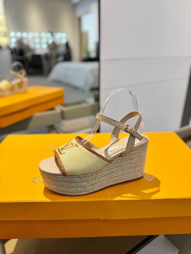 Price: Lv 2025 Latest Catwalk Thick-Soled Hemp Rope Sandals Hong Kong Original P