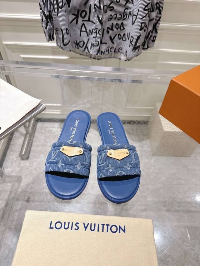 Factory Lv25S New Flat Denim Slippers Are A Must-Have For Summer. The Whole Pair