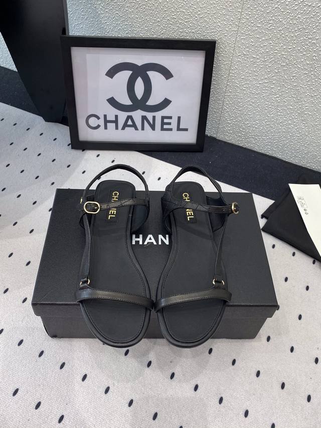 Chanel New Sandals High Version Shipped On Major Social Platforms, Popular Photo