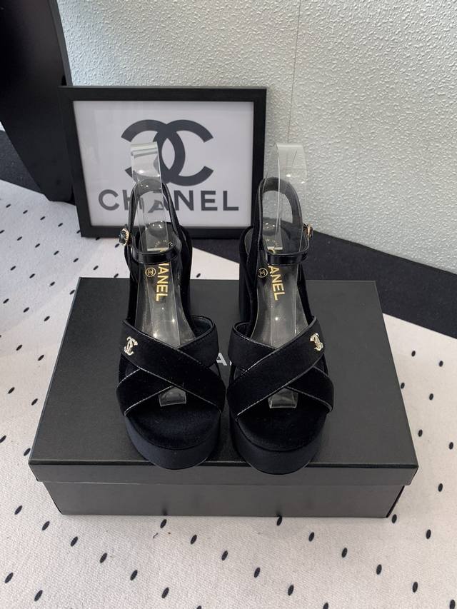Chanel New Early Spring Sandals High Version Shipped On Major Social Platforms,