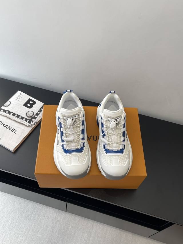 Louis Vuitton Runner Tatic Series Thick-Soled Casual Sports Shoes This Lv Runner