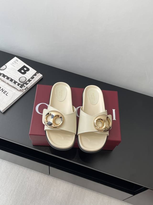 Gucci Spring/Summer New Metal Buckle Sandals Ingeniously Crafted With The Latest