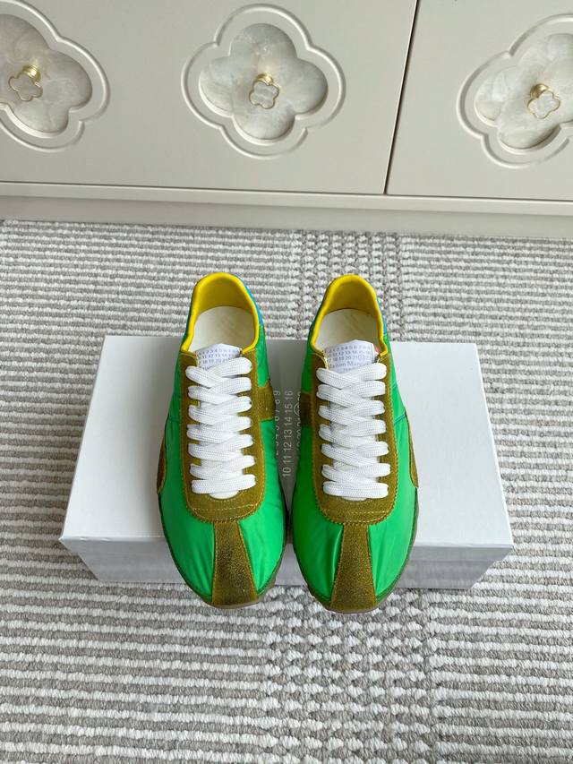 Mm6 Maison Martin Margiela 2025Ss Flat-Soled Lace-Up Retro Forrest Training Shoe