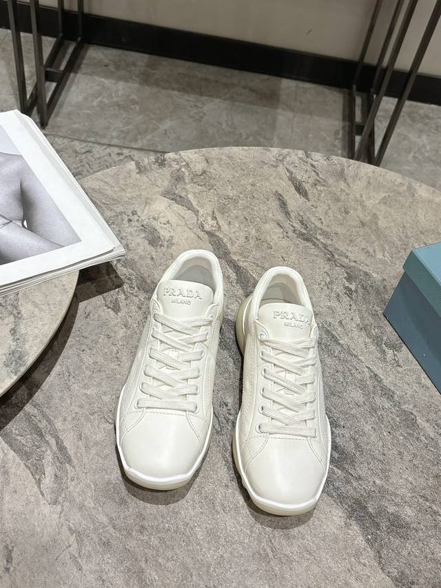 Top Quality Prada Fw25 New Arrival Prada 2025 Women's New Lambskin Retro White S