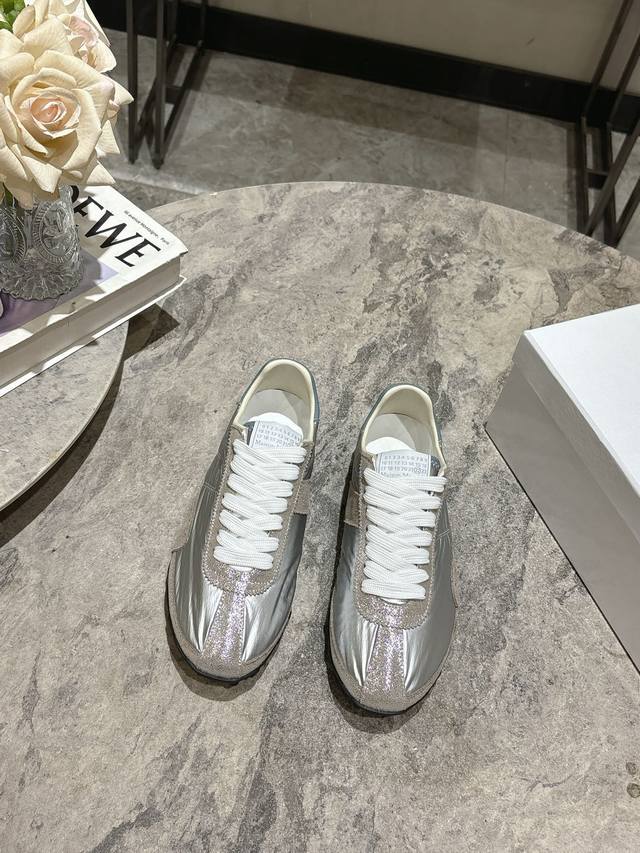 Maison Margiela 2025 Spring/Summer Couple's Shoes And Training Shoes The New Spr