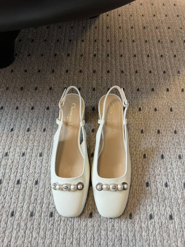 Top Quality Dio* 25S Spring And Summer New Pearl Buckle Patent Leather Mary Jane